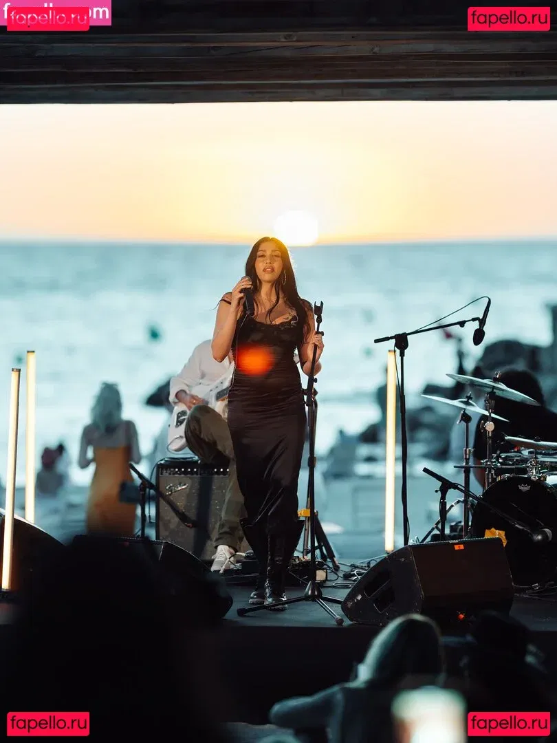 Lourdes Leon Onlyfans Photo Gallery 