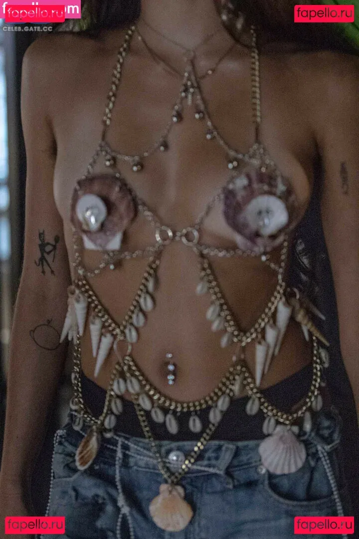 Lourdes Leon Onlyfans Photo Gallery 