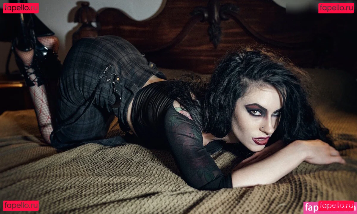 Anna De Ville Onlyfans Photo Gallery 