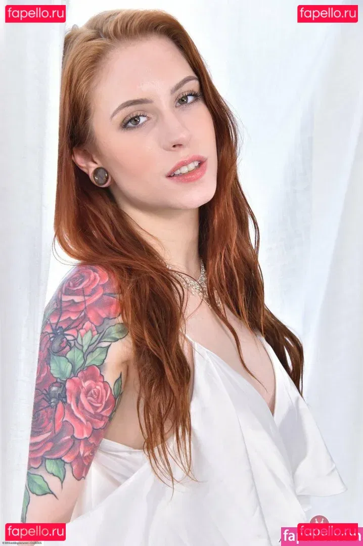 Anna De Ville Onlyfans Photo Gallery 