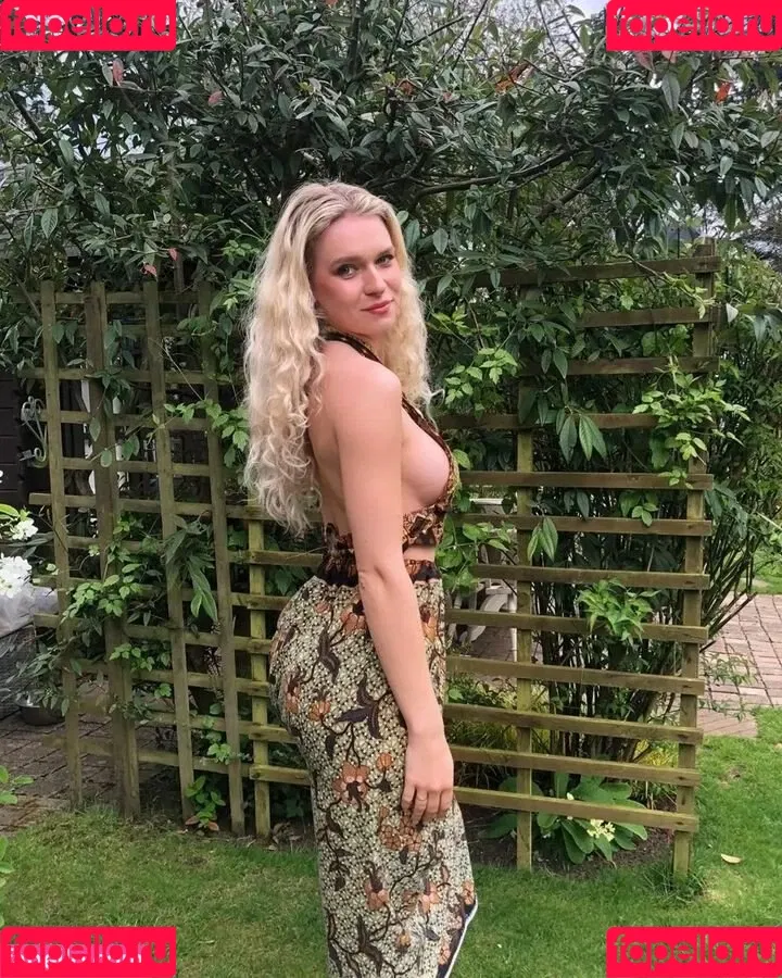 freya.msx Onlyfans Photo Gallery 
