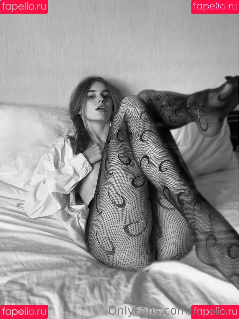 scrtwpn Onlyfans Photo Gallery 