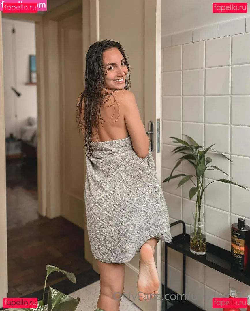 AnaBloom Onlyfans Photo Gallery 