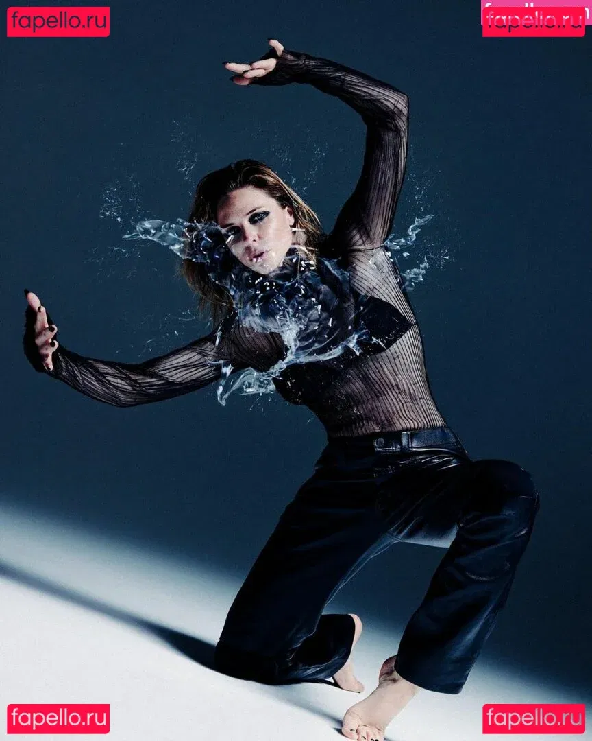 Rebecca Ferguson Onlyfans Photo Gallery 