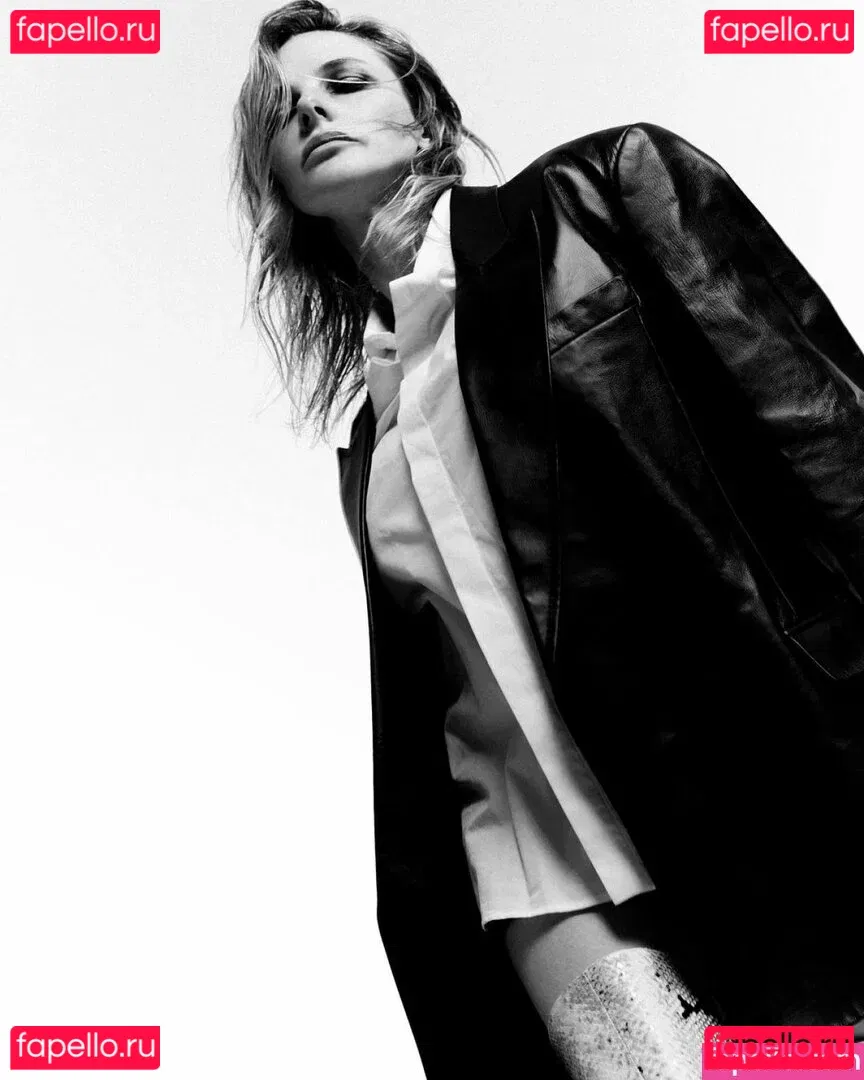 Rebecca Ferguson Onlyfans Photo Gallery 