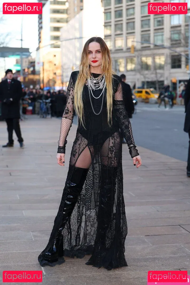 Rebecca Ferguson Onlyfans Photo Gallery 