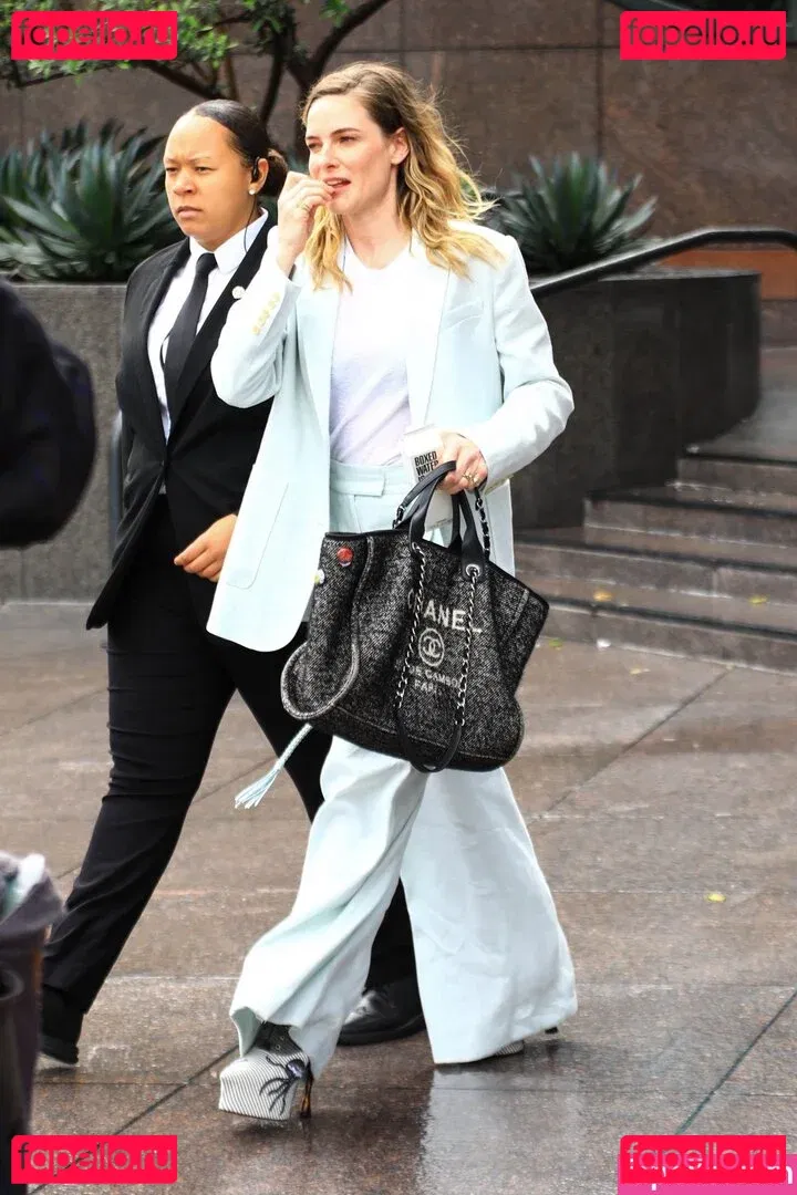 Rebecca Ferguson Onlyfans Photo Gallery 