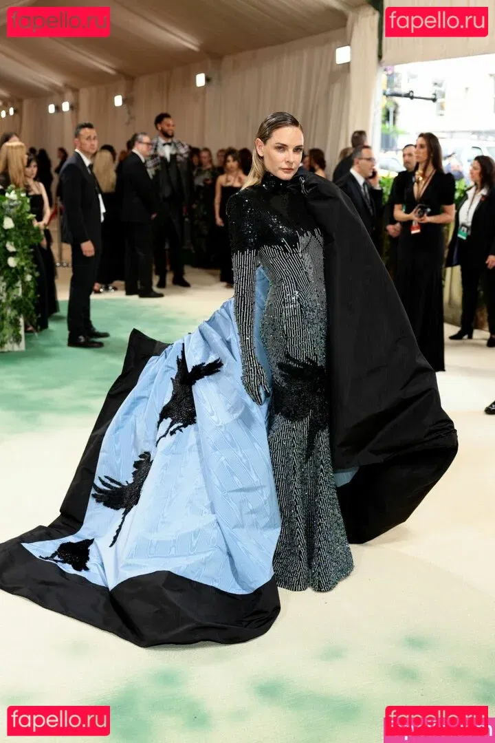 Rebecca Ferguson Onlyfans Photo Gallery 