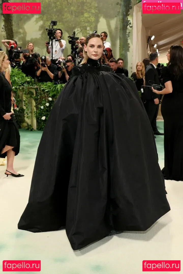 Rebecca Ferguson Onlyfans Photo Gallery 