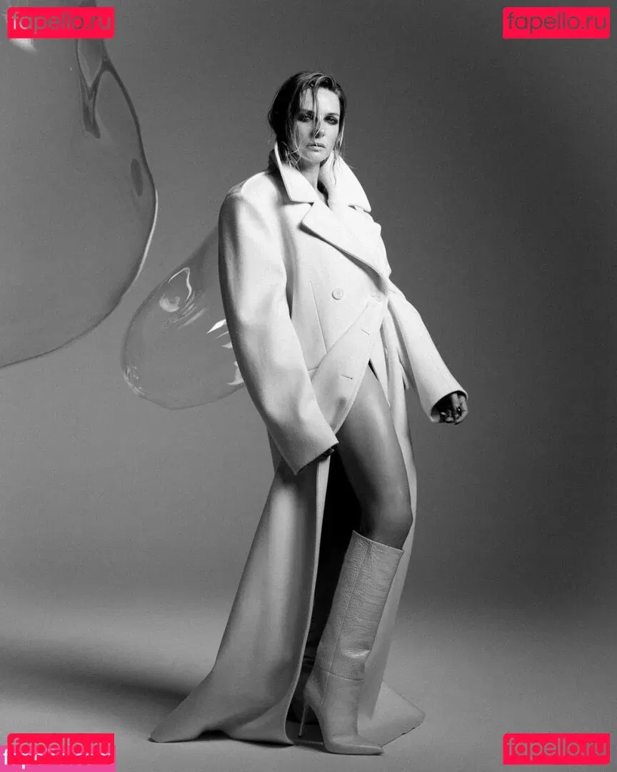 Rebecca Ferguson Onlyfans Photo Gallery 