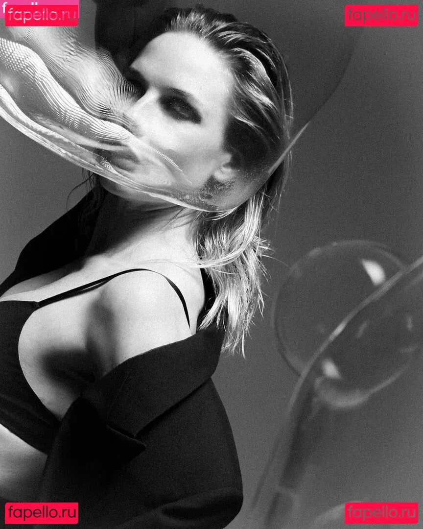 Rebecca Ferguson Onlyfans Photo Gallery 