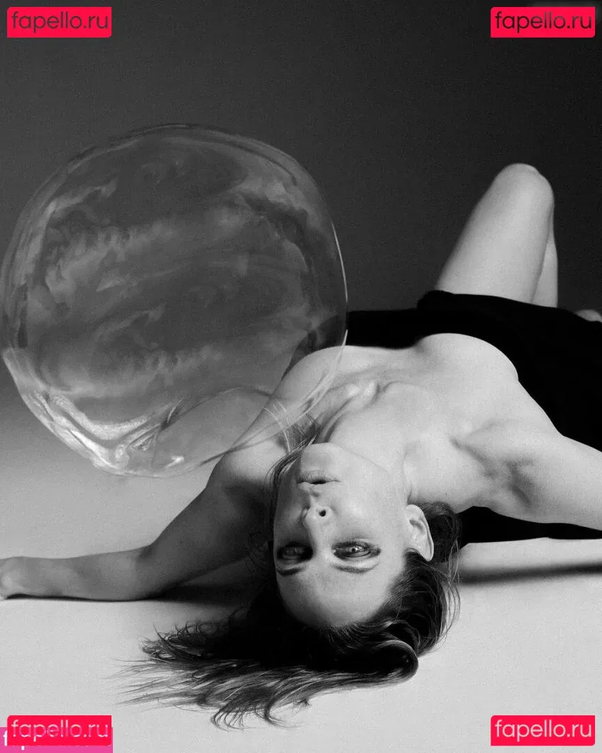 Rebecca Ferguson Onlyfans Photo Gallery 