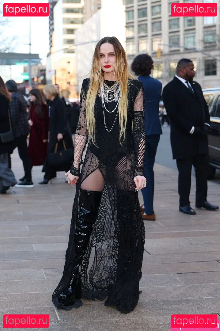 Rebecca Ferguson Onlyfans Photo Gallery 