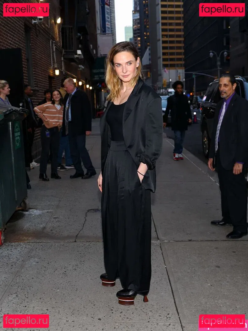 Rebecca Ferguson Onlyfans Photo Gallery 