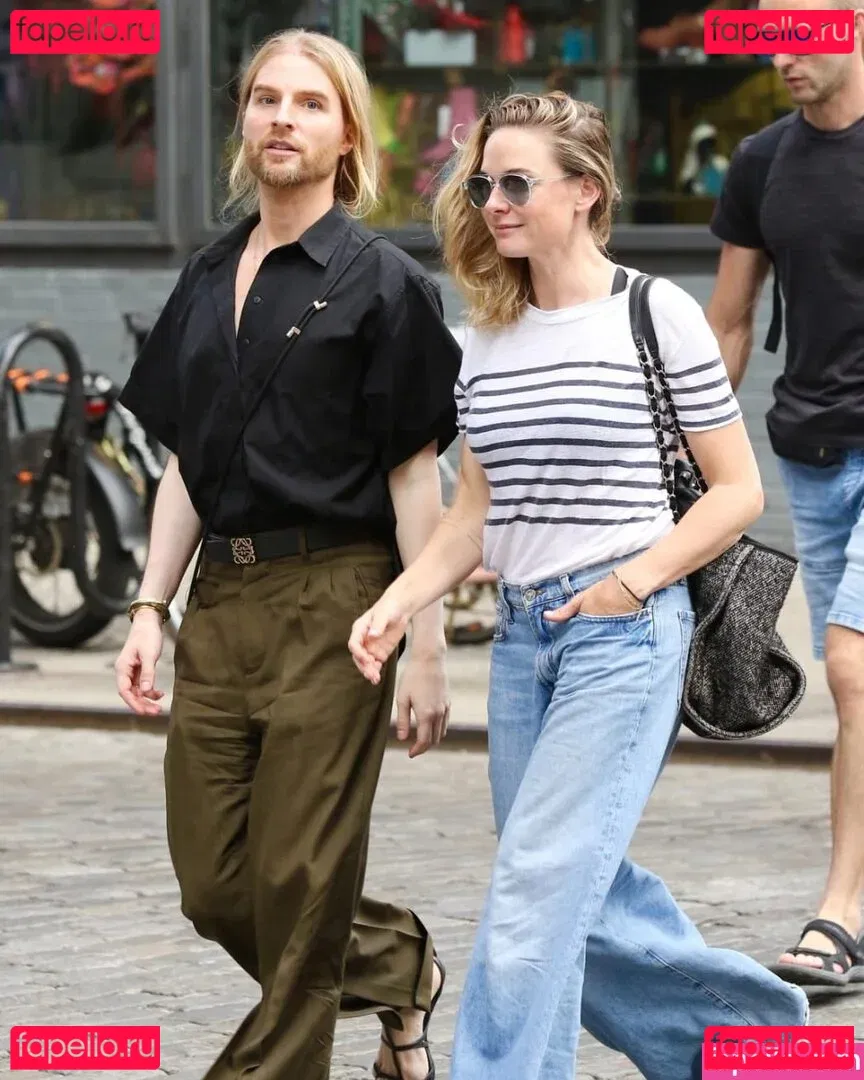 Rebecca Ferguson Onlyfans Photo Gallery 