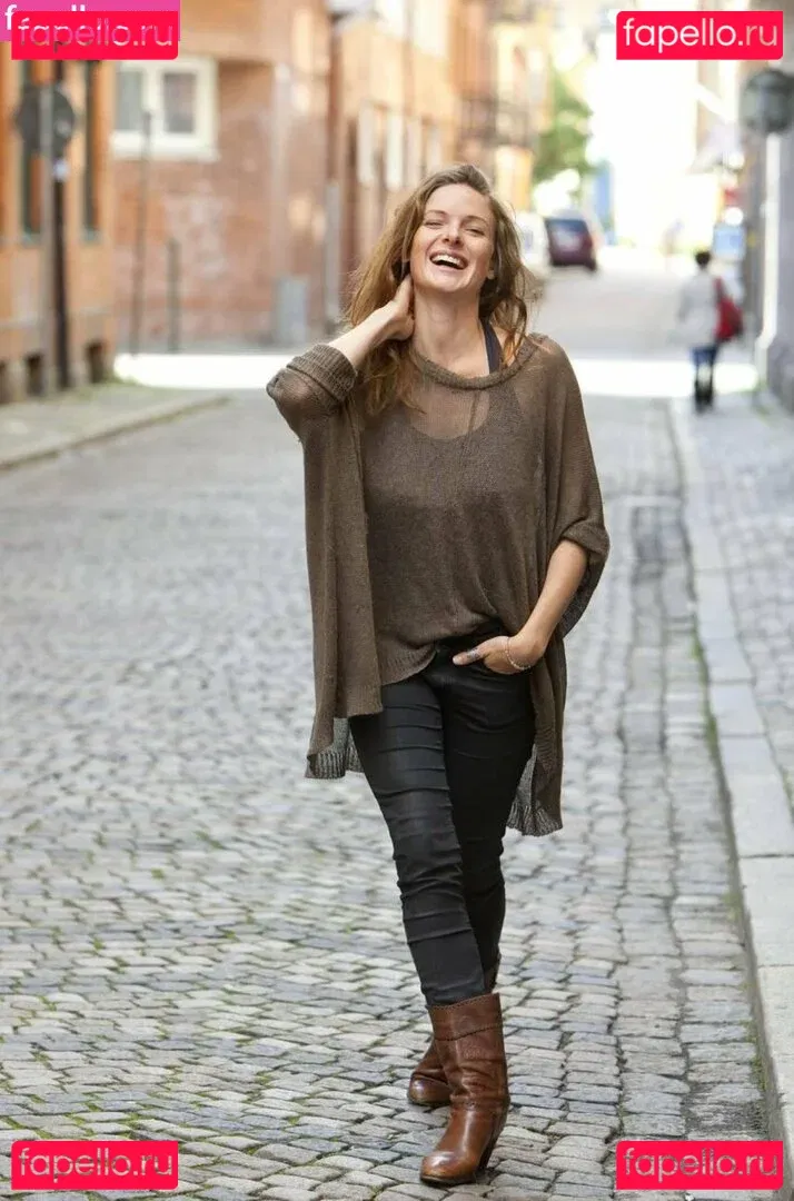 Rebecca Ferguson Onlyfans Photo Gallery 