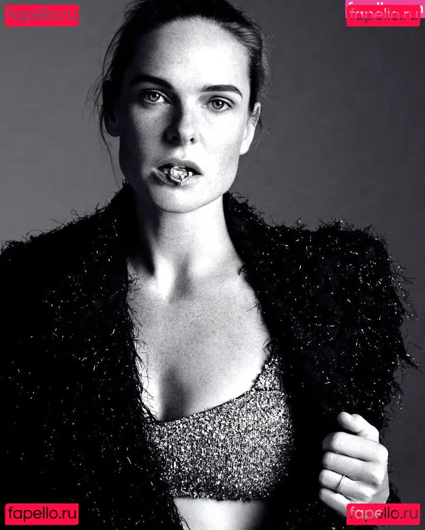 Rebecca Ferguson Onlyfans Photo Gallery 