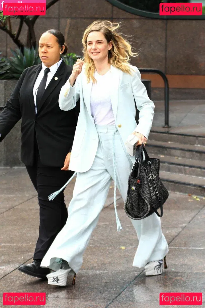 Rebecca Ferguson Onlyfans Photo Gallery 