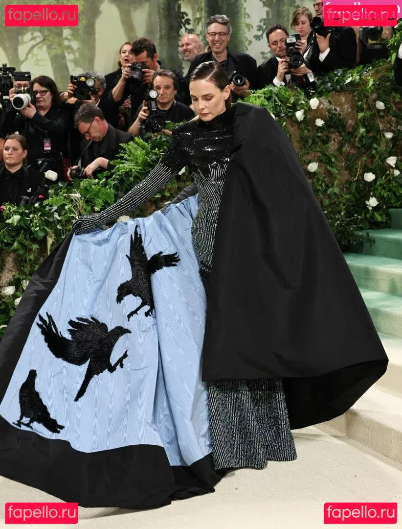 Rebecca Ferguson Onlyfans Photo Gallery 