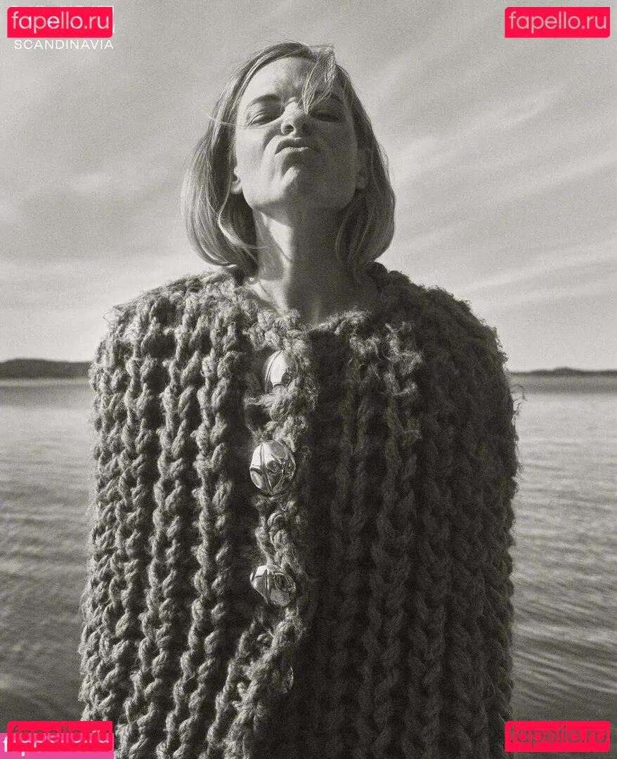 Rebecca Ferguson Onlyfans Photo Gallery 