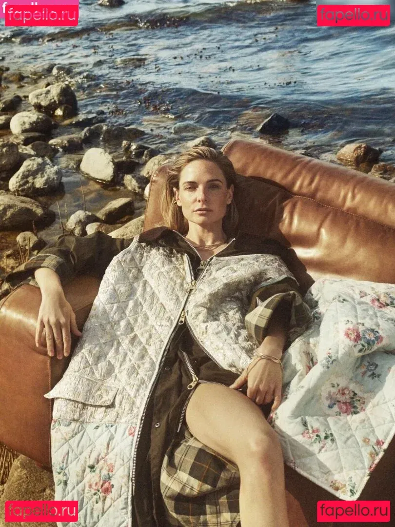 Rebecca Ferguson Onlyfans Photo Gallery 