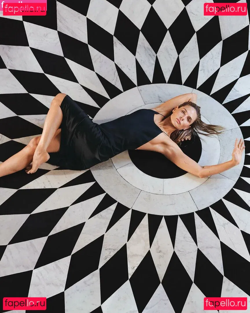 Rebecca Ferguson Onlyfans Photo Gallery 