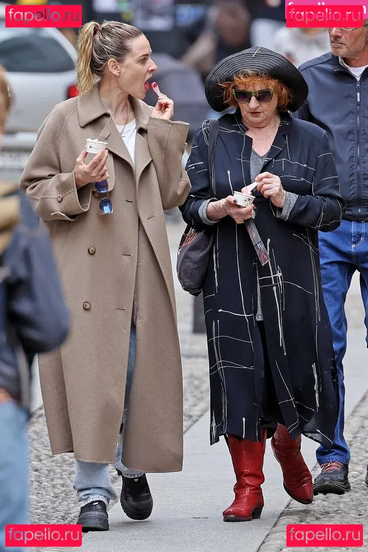 Rebecca Ferguson Onlyfans Photo Gallery 