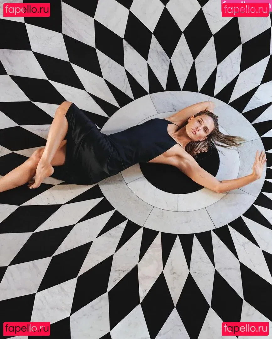 Rebecca Ferguson Onlyfans Photo Gallery 