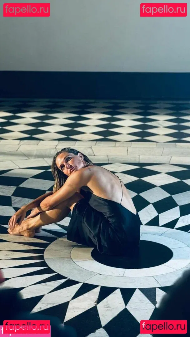 Rebecca Ferguson Onlyfans Photo Gallery 