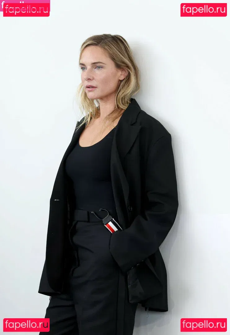 Rebecca Ferguson Onlyfans Photo Gallery 