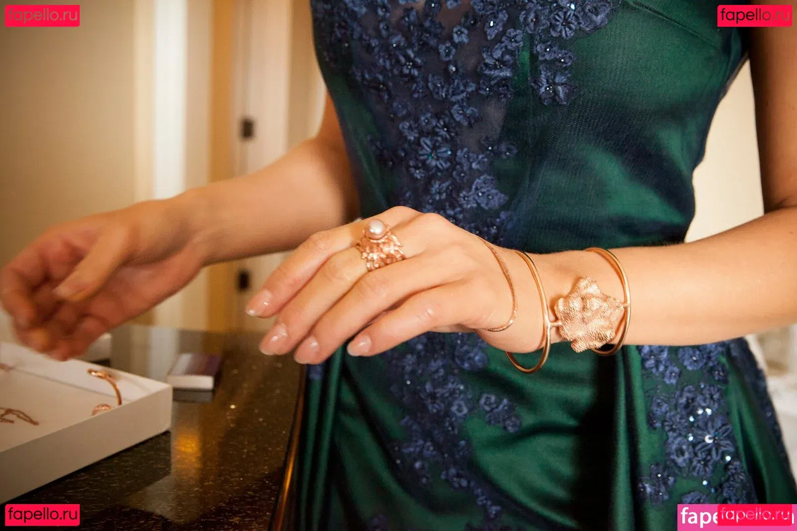 Rebecca Ferguson Onlyfans Photo Gallery 