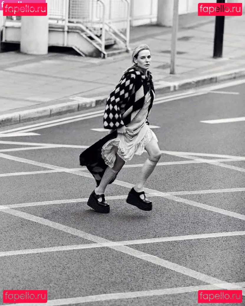 Rebecca Ferguson Onlyfans Photo Gallery 