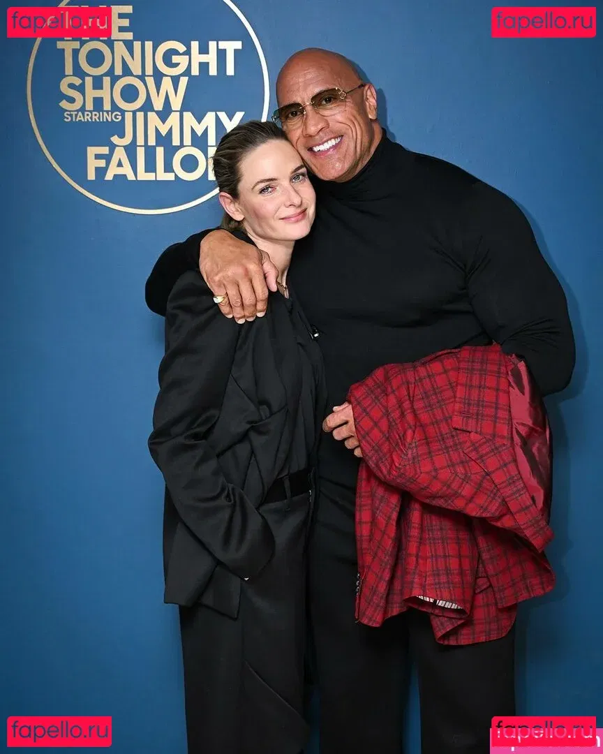 Rebecca Ferguson Onlyfans Photo Gallery 