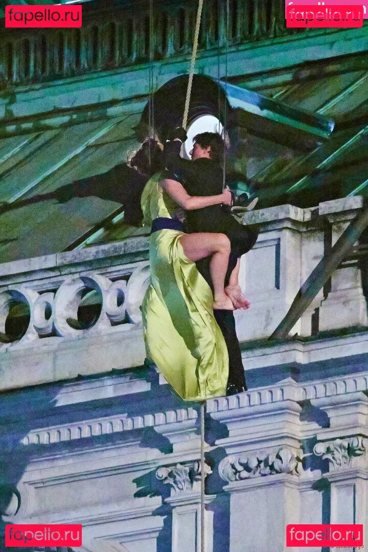 Rebecca Ferguson Onlyfans Photo Gallery 