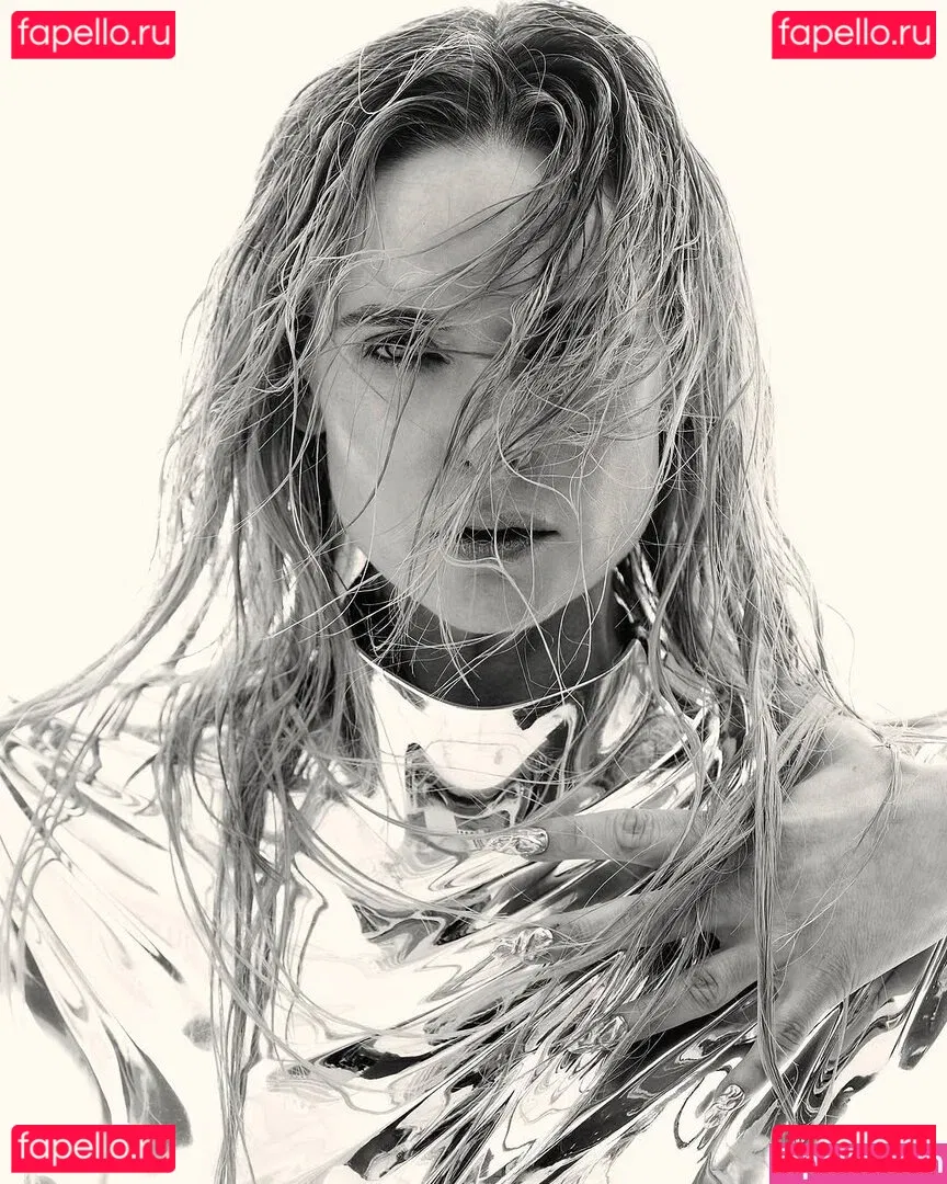 Rebecca Ferguson Onlyfans Photo Gallery 