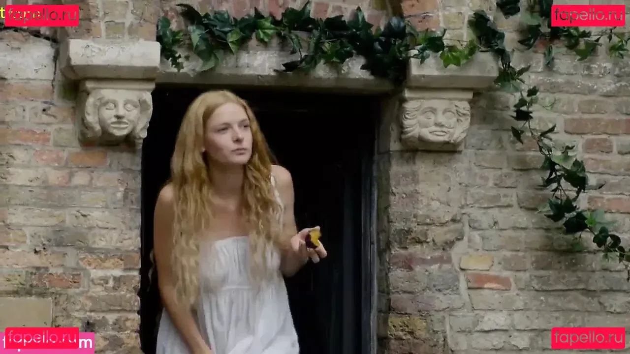 Rebecca Ferguson Onlyfans Photo Gallery 