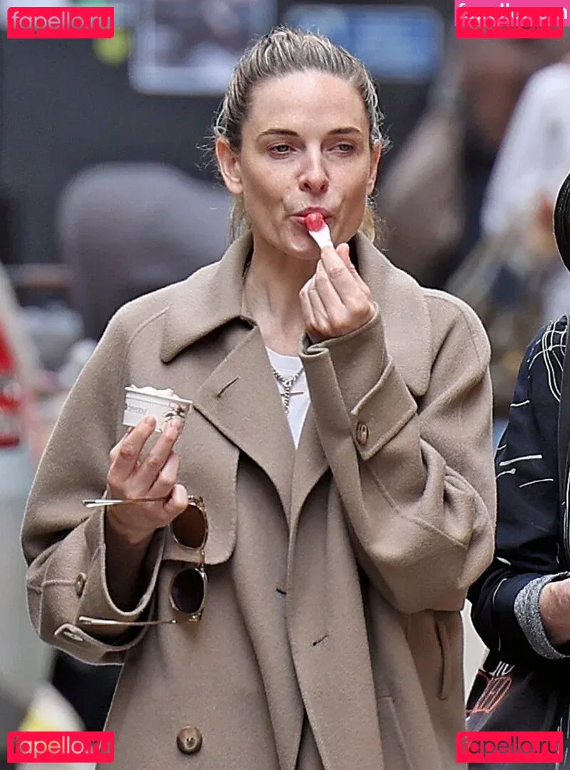 Rebecca Ferguson Onlyfans Photo Gallery 