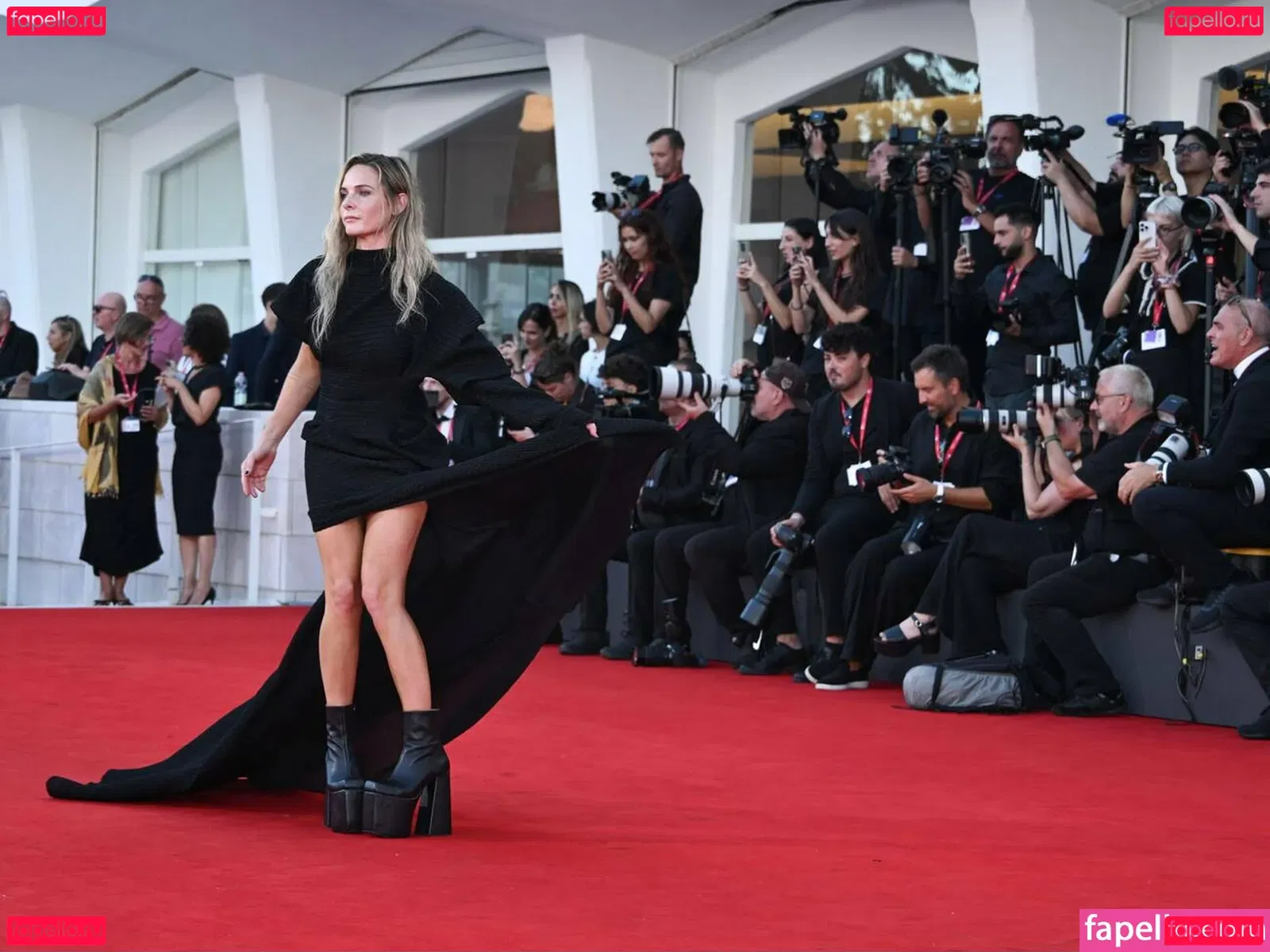 Rebecca Ferguson Onlyfans Photo Gallery 