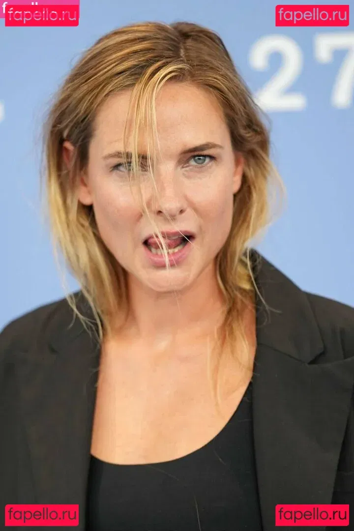 Rebecca Ferguson Onlyfans Photo Gallery 