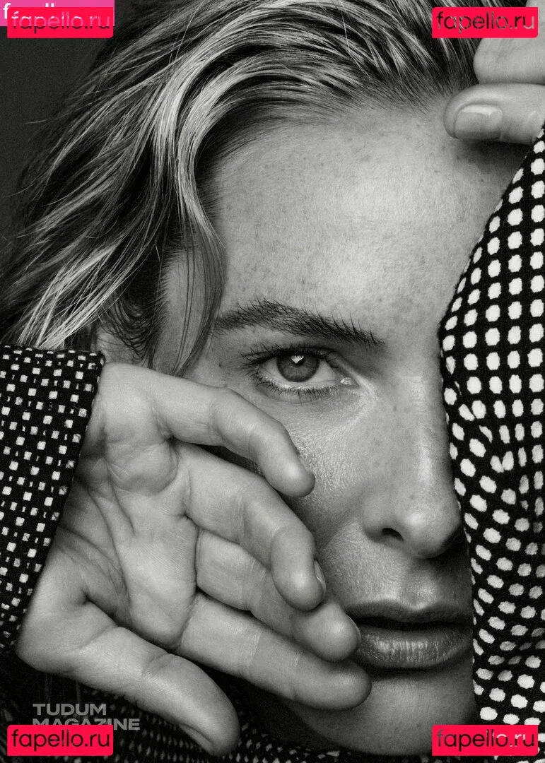 Rebecca Ferguson Onlyfans Photo Gallery 