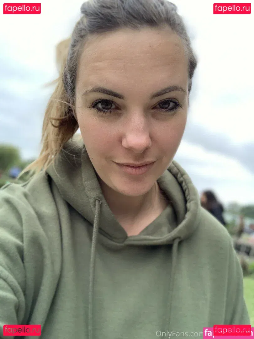 Sophia Knight Onlyfans Photo Gallery 