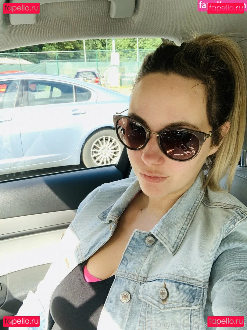 Sophia Knight Onlyfans Photo Gallery 