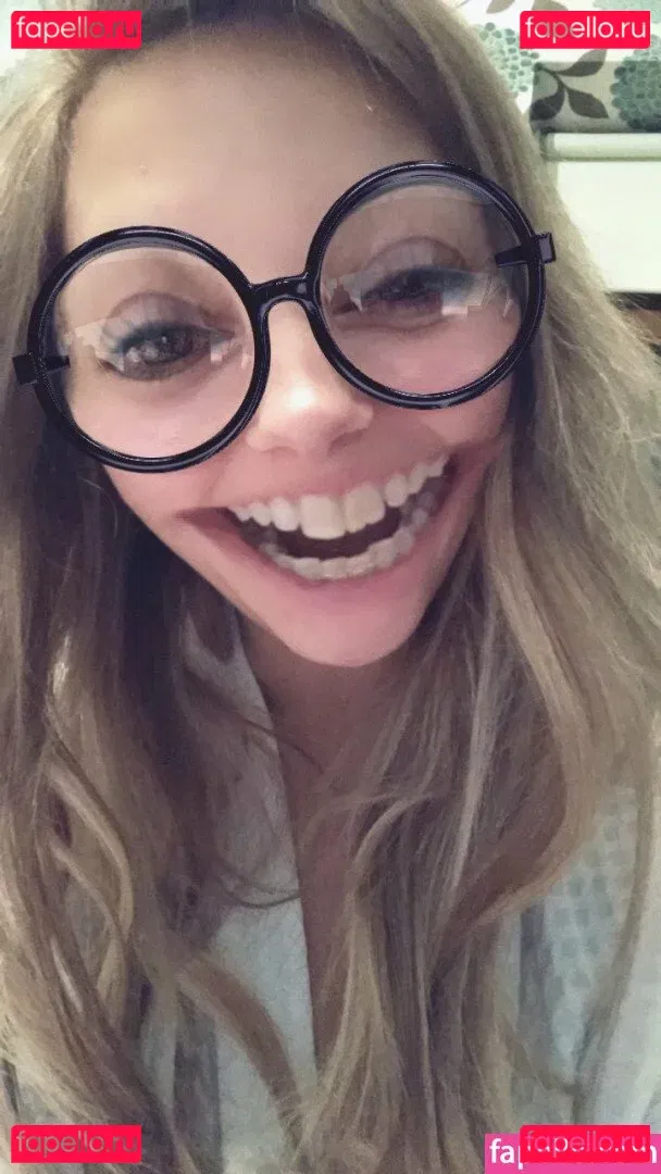 Sophia Knight Onlyfans Photo Gallery 