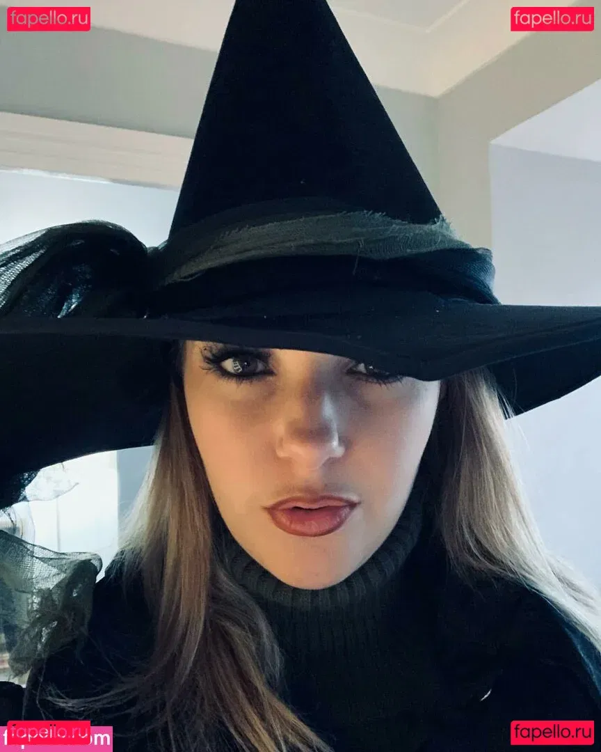 Sophia Knight Onlyfans Photo Gallery 