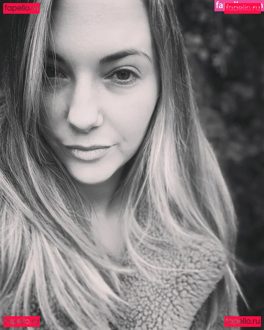 Sophia Knight Onlyfans Photo Gallery 