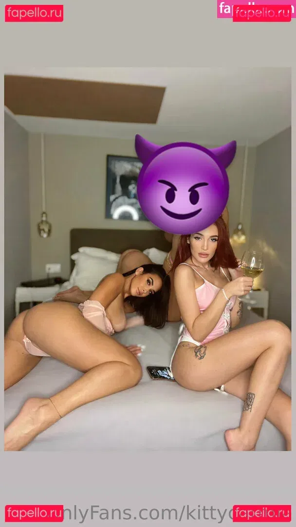 KimmiLux Onlyfans Photo Gallery 