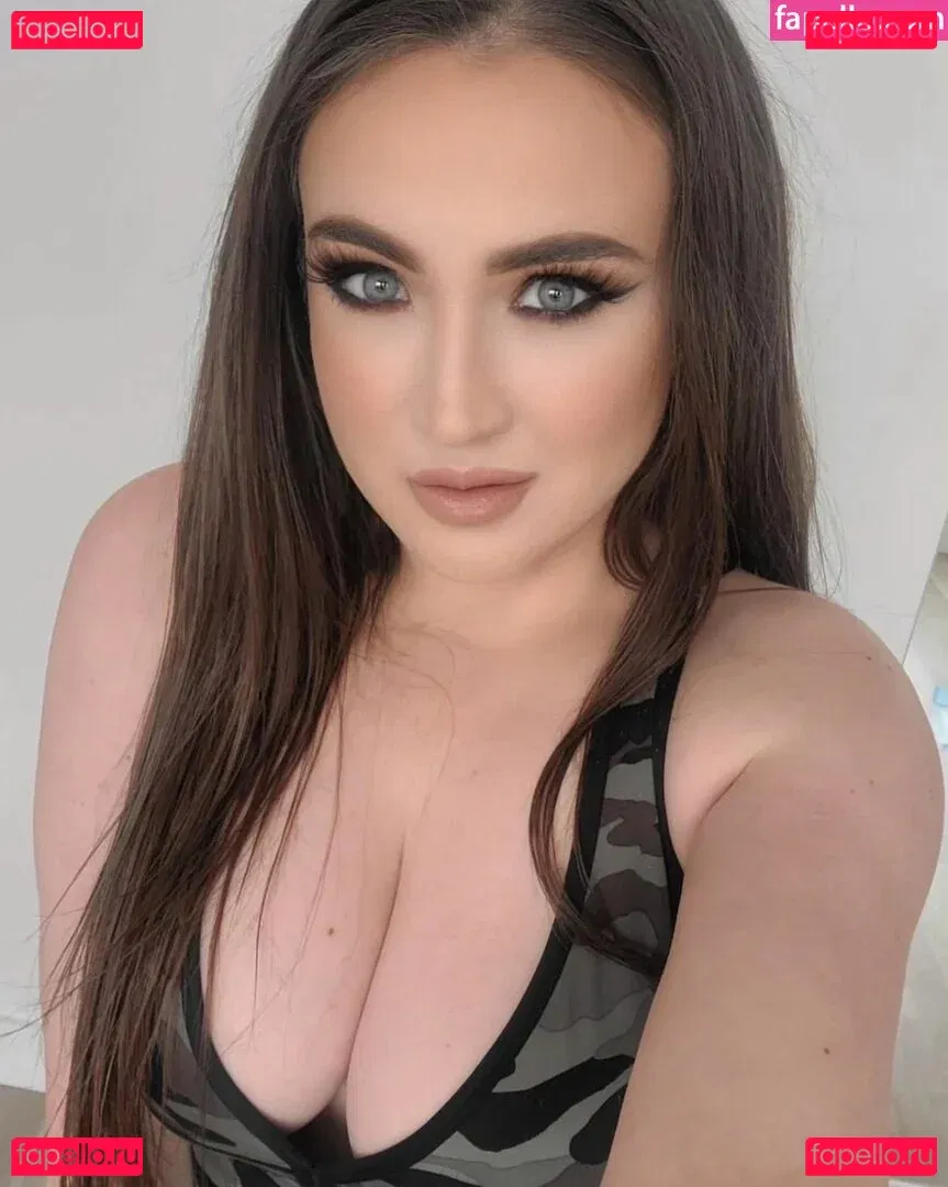 Charlie Dee Onlyfans Photo Gallery 