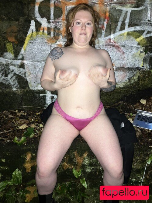 Snowbunnysoph Nude Onlyfans Photo 5