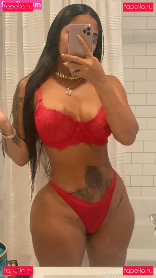 Kagami Onlyfans Photo Gallery 