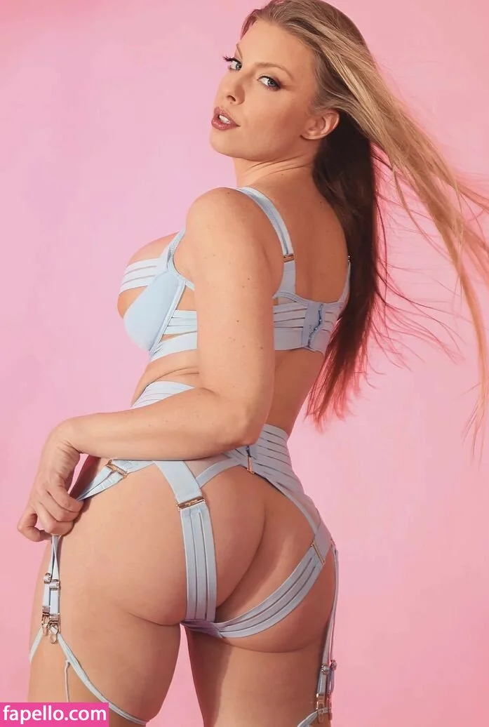 Britney Amber Onlyfans Photo Gallery 